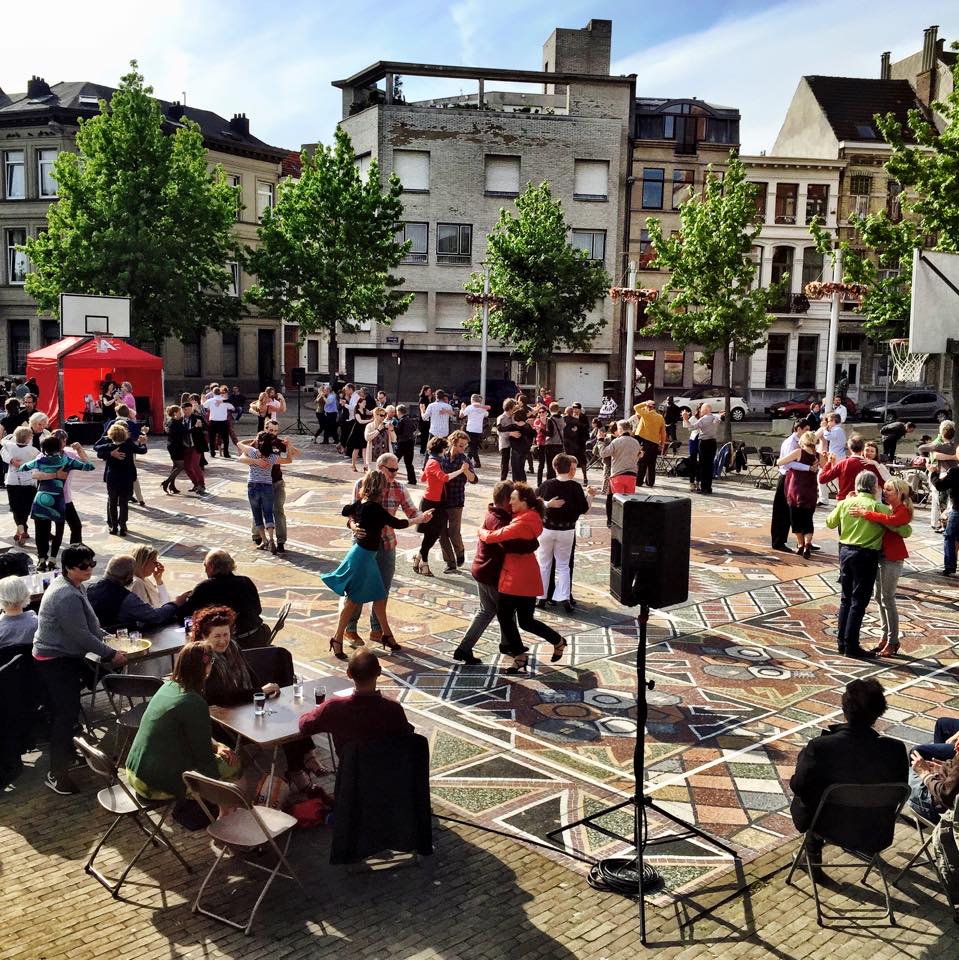 Tango aan de kerk willibrordus