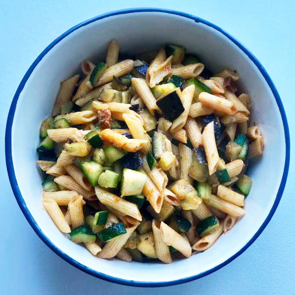 Mediterrane pasta gehakt, aubergine en courgette